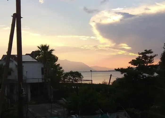 Odysseas Hotel Akhirones foto