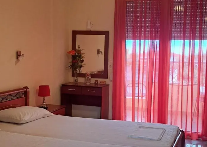 Фото Golden Sun Apartments Ровиес