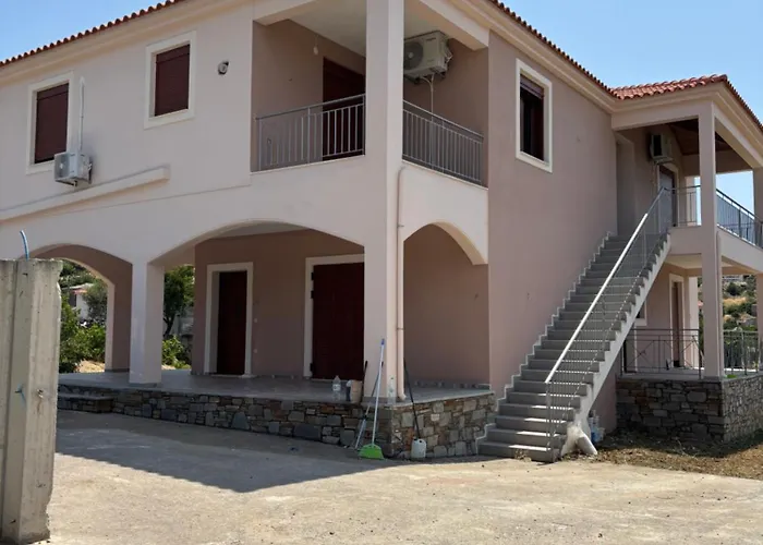 Photo de Βίλα Αντί Ονείρου-Διαμέρισμα Αριάδνη