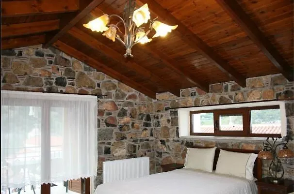 Nakaraki Hotel Steni Dhirfios photo